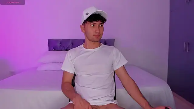 Valerio James7 online show from 02/28/25, 04:54