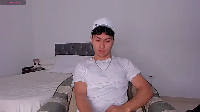 Valerio James7 online show from 01/21/25, 06:43