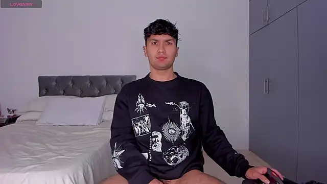 Valerio James7 online show from 02/10/25, 10:09