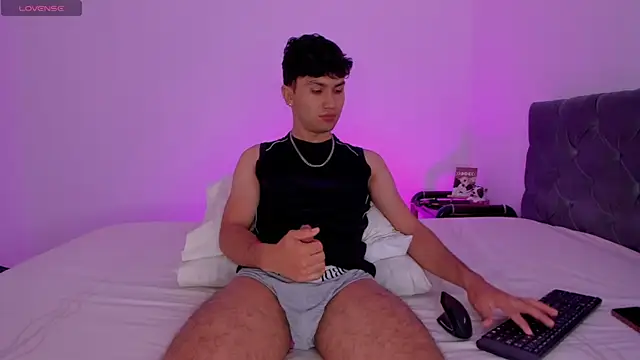 Valerio James7 online show from 02/14/25, 12:57