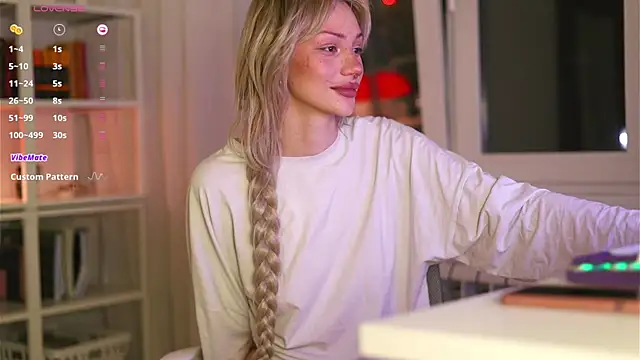 BabeHolly online show from 10/24/25, 06:40