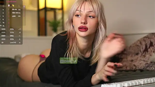 Snapshot of BabeHolly chatting on 03/11/25, 05:57 BabeHolly online show from 03/11/25, 05:57