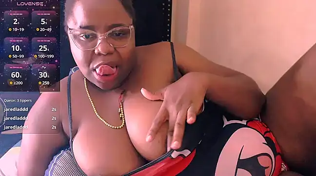 Snapshot of TatianaSantodomingo chatting on 01/18/25, 10:17 TatianaSantodomingo online show from 01/18/25, 10:17