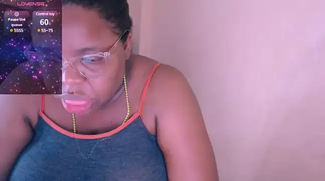 Snapshot of TatianaSantodomingo chatting on 12/23/24, 10:42 TatianaSantodomingo online show from 12/23/24, 10:42