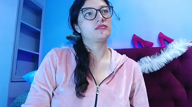 lunazulsj online show from 01/15/25, 05:37