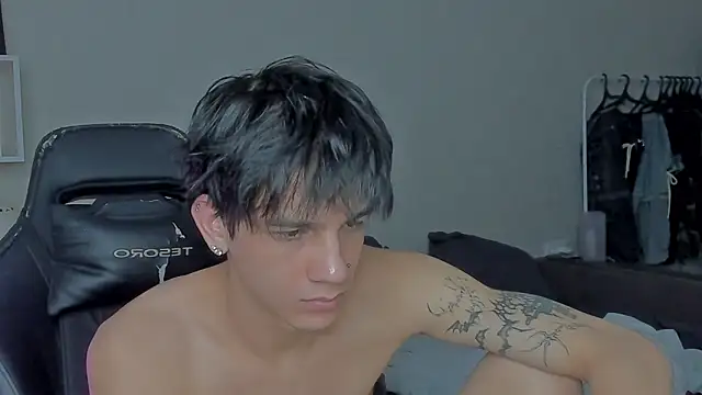 Snapshot of MarkBrowniii chatting on 12/12/24, 07:26 MarkBrowniii online show from 12/12/24, 07:26