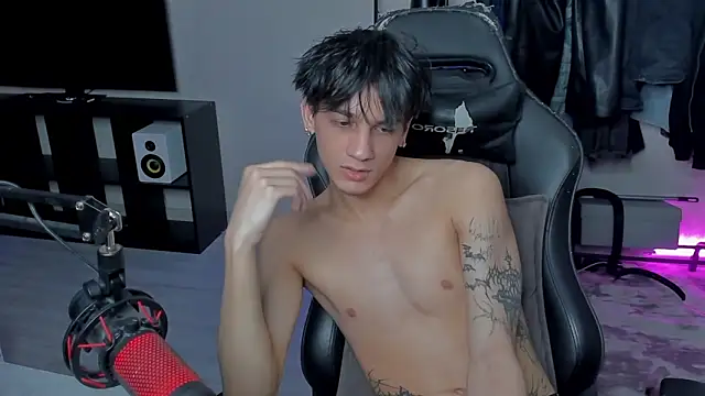 Snapshot of MarkBrowniii chatting on 03/21/25, 01:24 MarkBrowniii online show from 03/21/25, 01:24