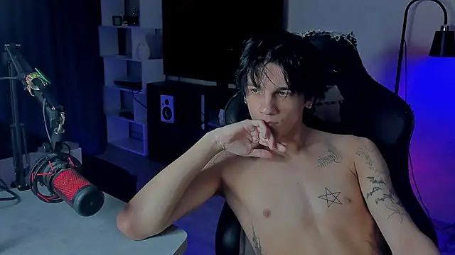 MarkBrowniii online show from 12/04/25, 09:14