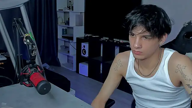 Snapshot of MarkBrowniii chatting on 09/13/25, 02:44 MarkBrowniii online show from 09/13/25, 02:44