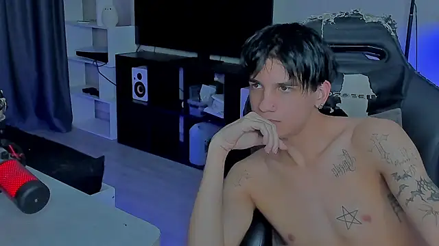 MarkBrowniii online show from 12/17/25, 02:00