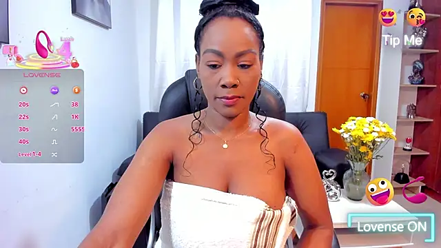 Snapshot of Alison_Lemos chatting on 06/30/26, 10:15 Alison Lemos online show from 06/30/26, 10:15