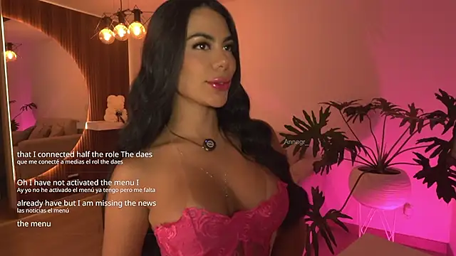 Snapshot of AnnaTaylor1 chatting on 10/05/25, 10:55 AnnaTaylor1 online show from 10/05/25, 10:55