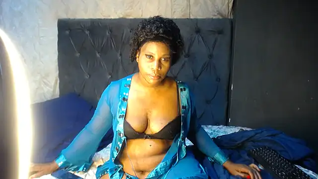 Snapshot of Nattybae09 chatting on 10/30/25, 05:43 Nattybae09 online show from 10/30/25, 05:43