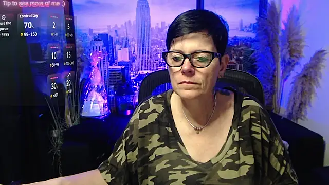 Snapshot of ninarandmann chatting on 06/11/26, 03:53 ninarandmann online show from 06/11/26, 03:53