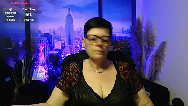 Snapshot of ninarandmann chatting on 05/27/26, 04:25 ninarandmann online show from 05/27/26, 04:25