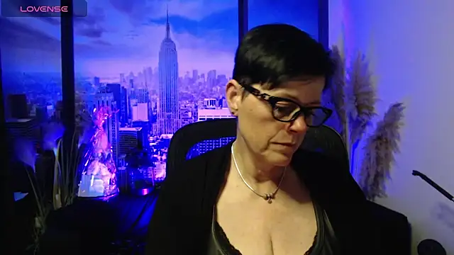 Snapshot of ninarandmann chatting on 05/11/26, 02:45 ninarandmann online show from 05/11/26, 02:45