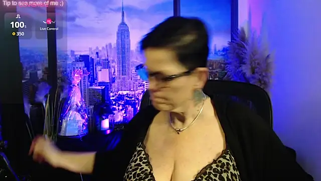 ninarandmann online show from 02/10/26, 06:07