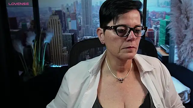 ninarandmann online show from 10/28/25, 06:18