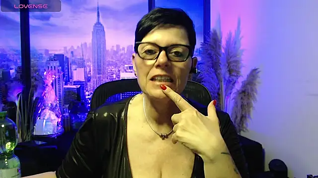 Snapshot of ninarandmann chatting on 05/03/26, 03:48 ninarandmann online show from 05/03/26, 03:48