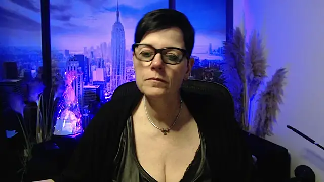 Snapshot of ninarandmann chatting on 05/16/26, 02:49 ninarandmann online show from 05/16/26, 02:49