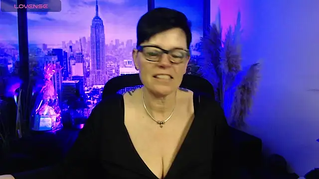 Snapshot of ninarandmann chatting on 04/20/26, 03:35 ninarandmann online show from 04/20/26, 03:35