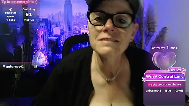 Snapshot of ninarandmann chatting on 05/30/26, 04:34 ninarandmann online show from 05/30/26, 04:34