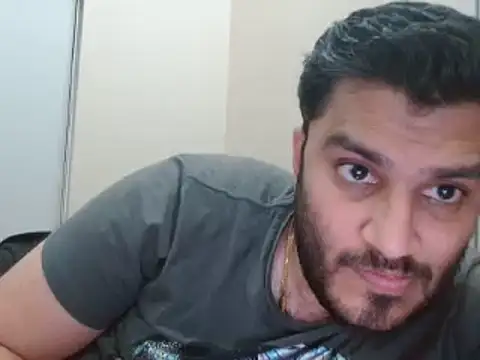 Snapshot of robintoit chatting on 07/14/26, 02:34 robintoit online show from 07/14/26, 02:34