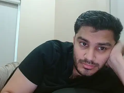 Snapshot of robintoit chatting on 06/30/26, 03:28 robintoit online show from 06/30/26, 03:28
