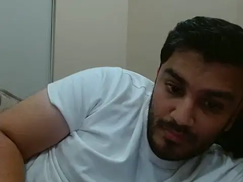 Snapshot of robintoit chatting on 07/02/26, 06:36 robintoit online show from 07/02/26, 06:36