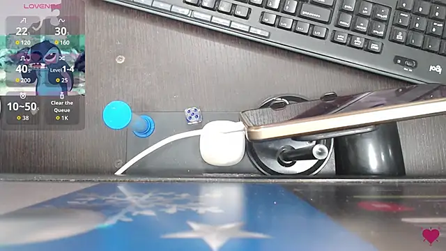 mom hot   online show from 02/20/26, 09:50