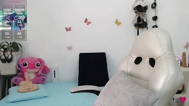 mom hot   online show from 05/20/26, 08:39