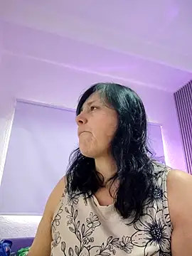 Natasha milf   online show from 10/07/25, 12:50