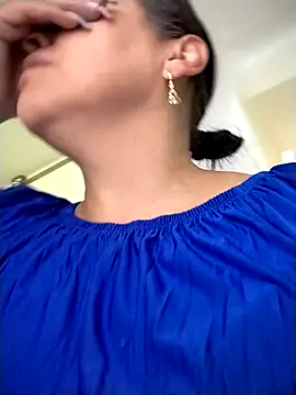 Natasha milf   online show from 03/12/26, 01:04