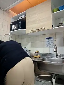 Natasha milf   online show from 10/22/25, 12:37