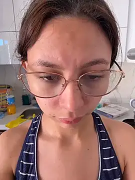 Bonniepark online show from 11/12/25, 01:15