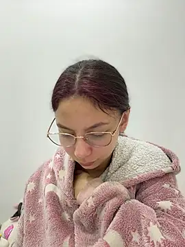 Bonniepark online show from 12/21/25, 12:18