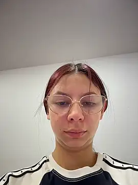 Bonniepark online show from 03/19/26, 10:37