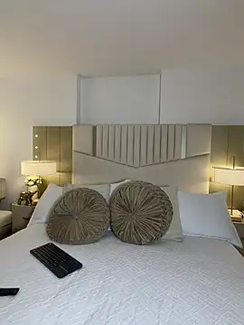  laura 02 online show from 03/20/26, 07:04