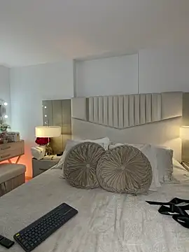  laura 02 online show from 02/04/26, 10:16