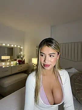  laura 02 online show from 03/24/26, 12:32