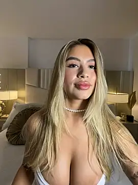  laura 02 online show from 04/04/26, 07:31