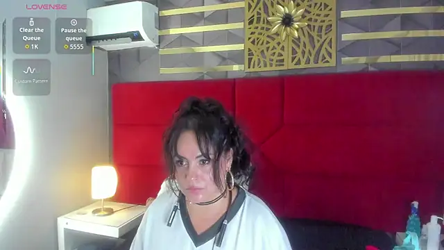 hanny milf online show from 04/07/26, 02:35