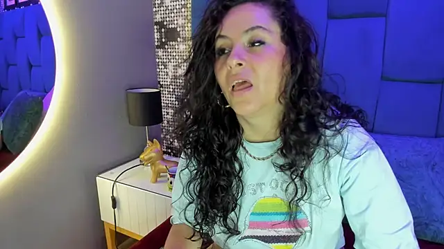 Snapshot of hanny_milf chatting on 11/16/25, 12:10 hanny milf online show from 11/16/25, 12:10