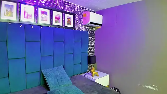 Snapshot of hanny_milf chatting on 12/17/25, 12:32 hanny milf online show from 12/17/25, 12:32