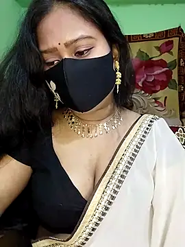 Snapshot of Idhika_Paul chatting on 03/11/25, 05:13 Idhika Paul online show from 03/11/25, 05:13