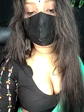 Idhika Paul online show from 11/15/25, 10:08