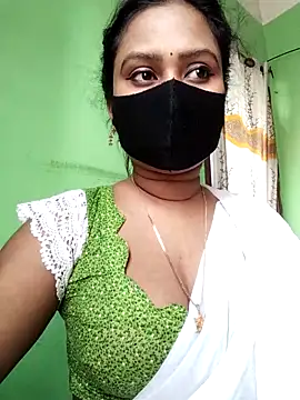 Idhika Paul online show from 04/06/26, 09:10