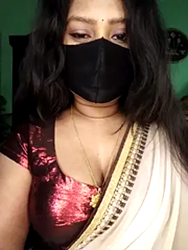 Idhika Paul online show from 04/08/26, 12:45