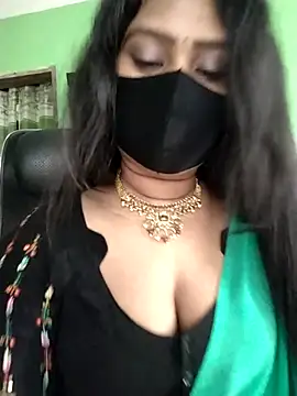 Idhika Paul online show from 04/04/26, 03:46