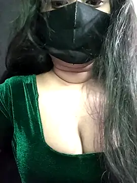 Idhika Paul online show from 10/31/25, 01:13